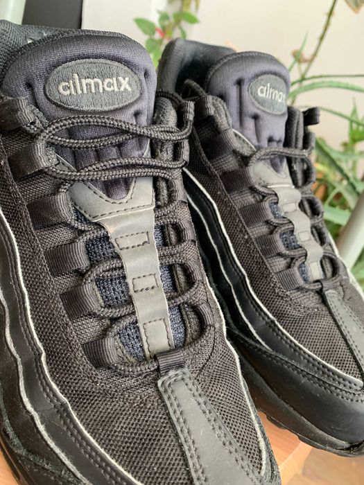 nike airmax 95 triple black marimea 42