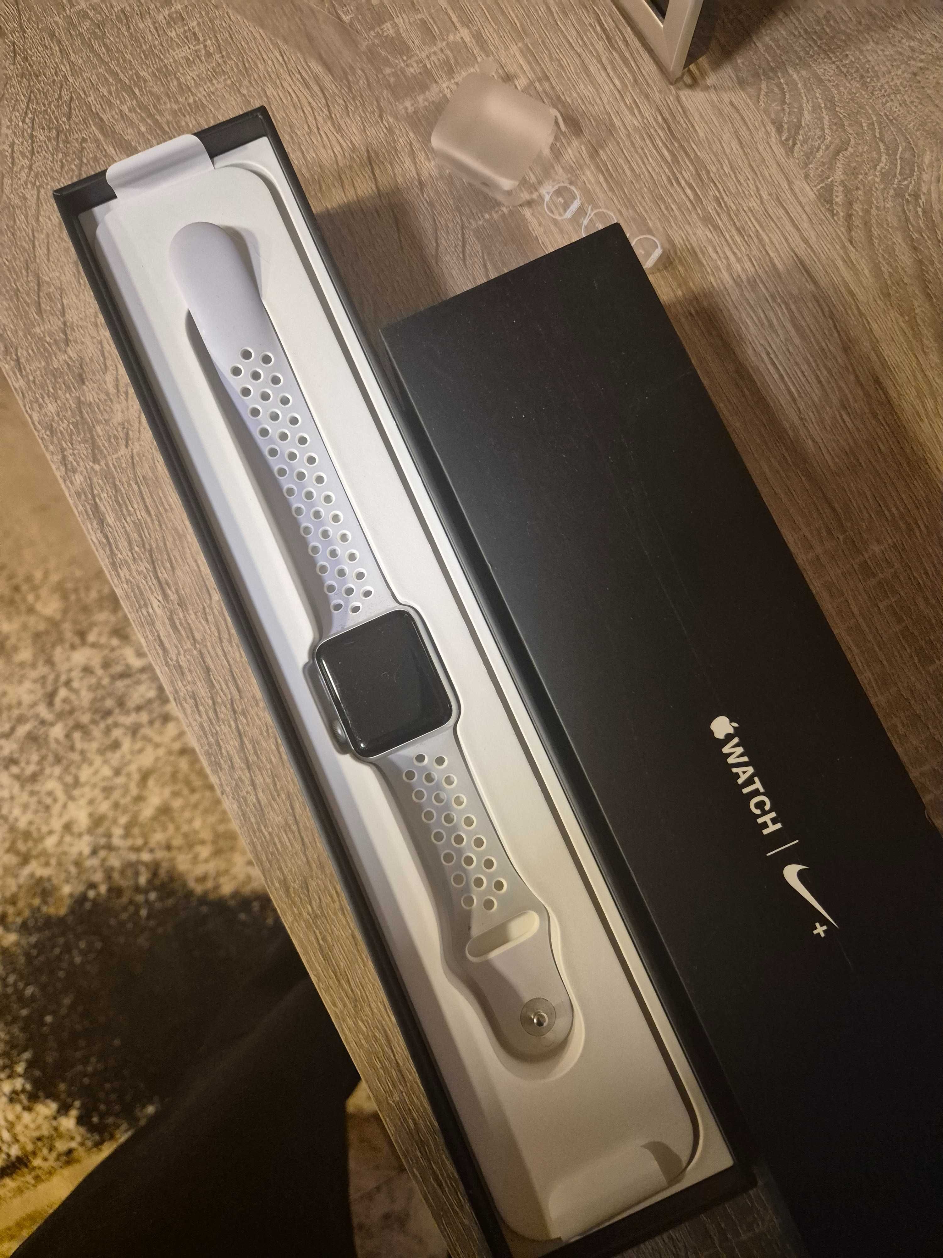 Apple watch серия 2 и серия 3