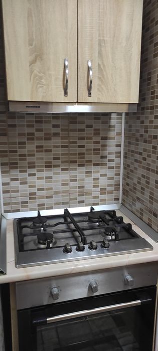 Închiriez garsonieră zona posta far