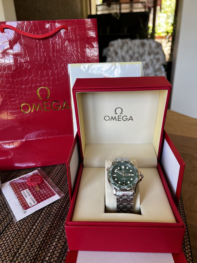 Omega Seamaster Diver 300 m 44 mm Green