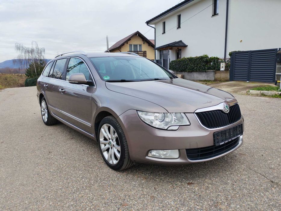 Skoda Superb 2.0 TDI, 140 CP, Climatronic, Navi, Euro 5, Germania