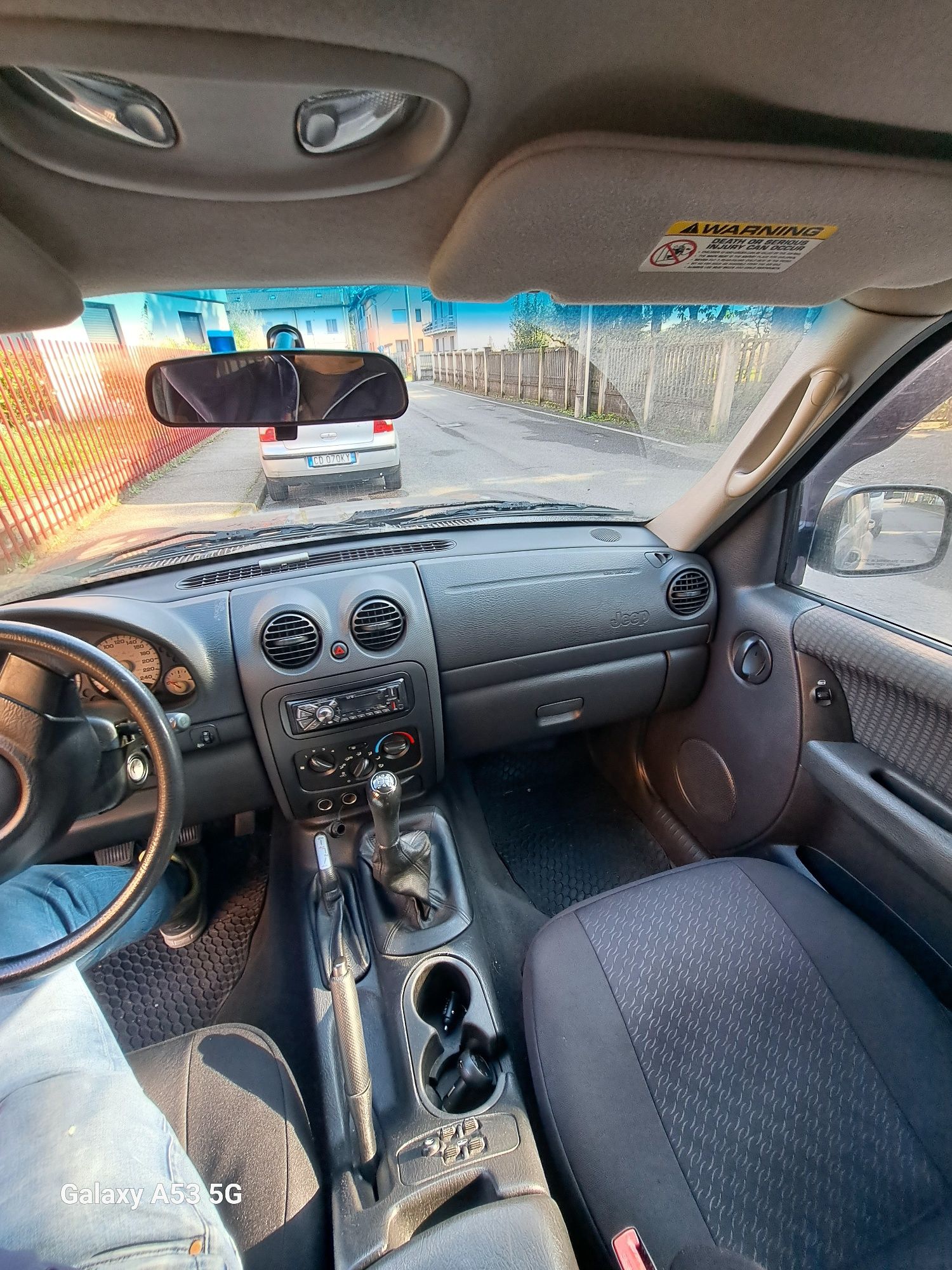 Vind jeep cherokee kj
