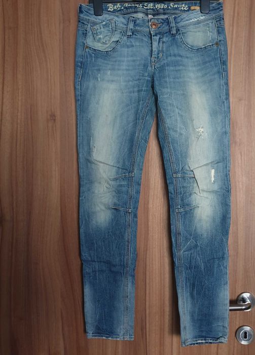 Blugi cu talie joasă BSB – look urban & cool