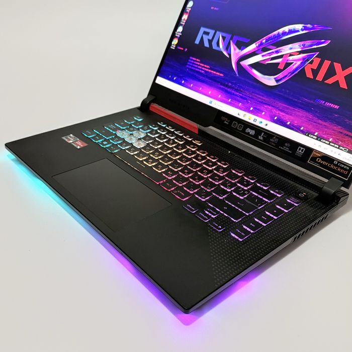 ASUS ROG Strix G15/165Hz QHD/Ryzen 9  5900HX/RX 6800M 12GB/16GB/1TB