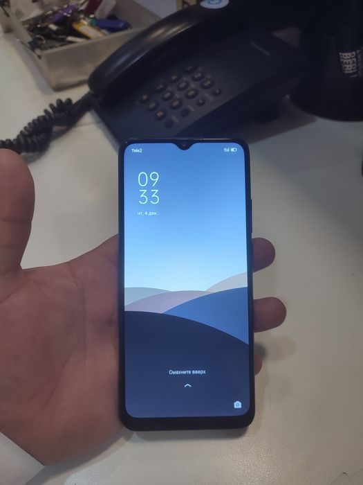 Продам телефон Oppo A35 память 128гб состояние отличное