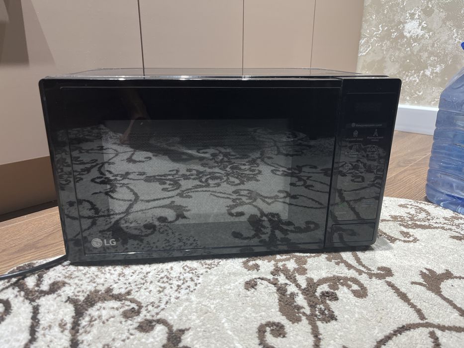 Продам микроволновку LG