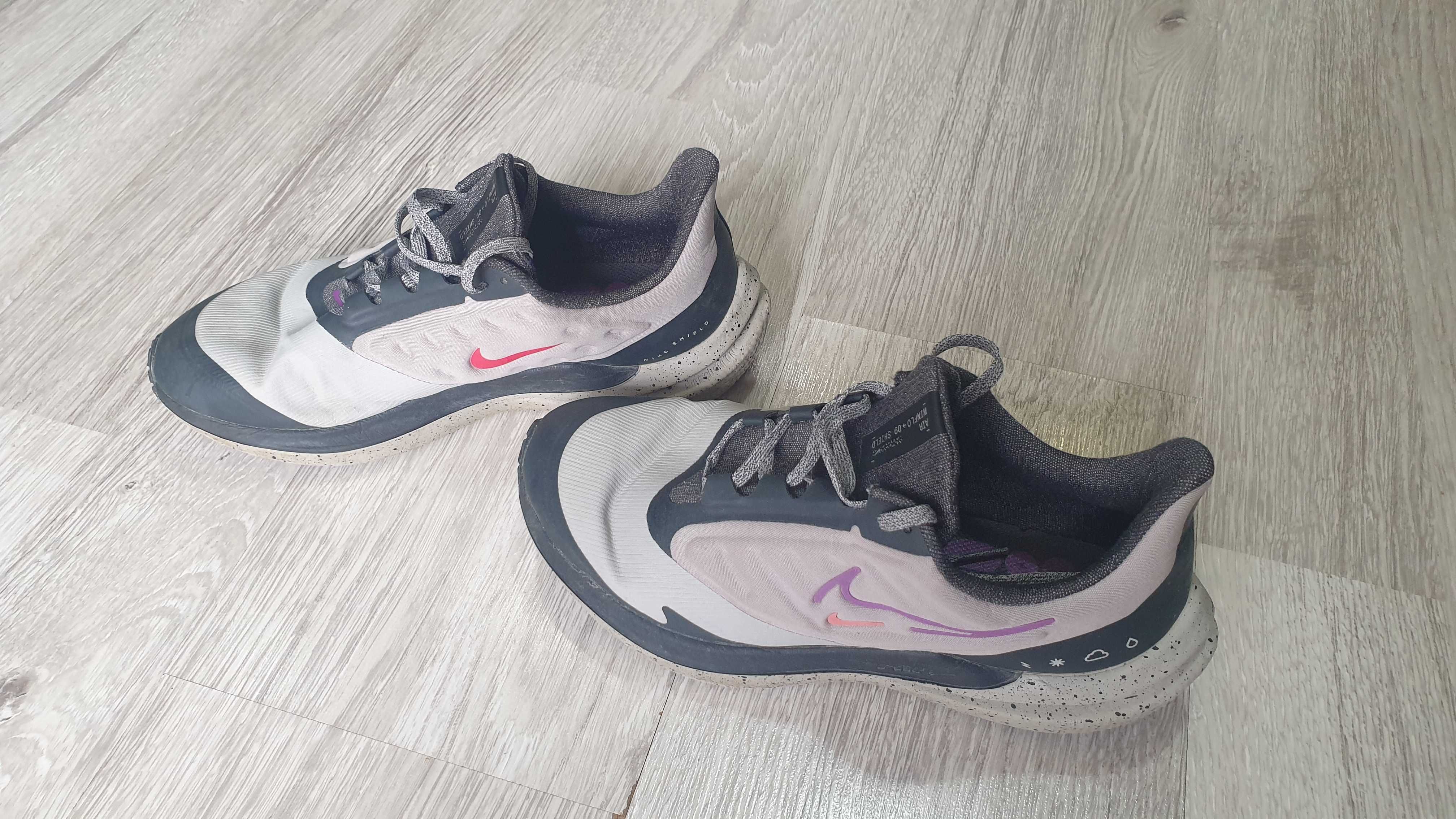 39 номер NIKE Дамски Маратонки Nike Winflo 9 Shield Маратонки