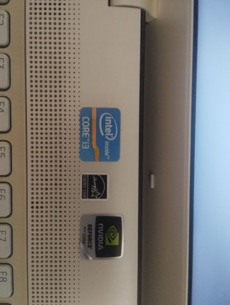 Наудбук сатылады Sony vaio intel core i3