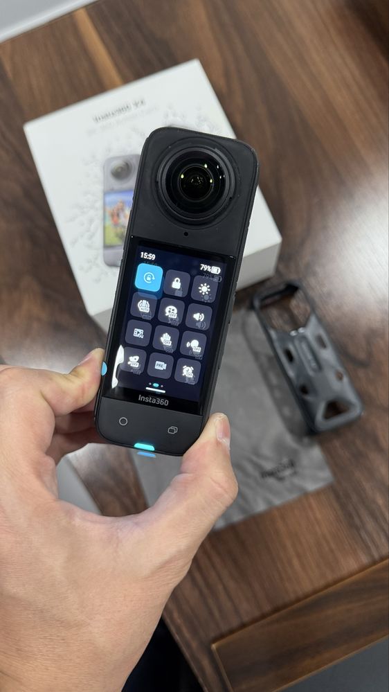 Kamera insta360 X4   б/у айби йўқ.