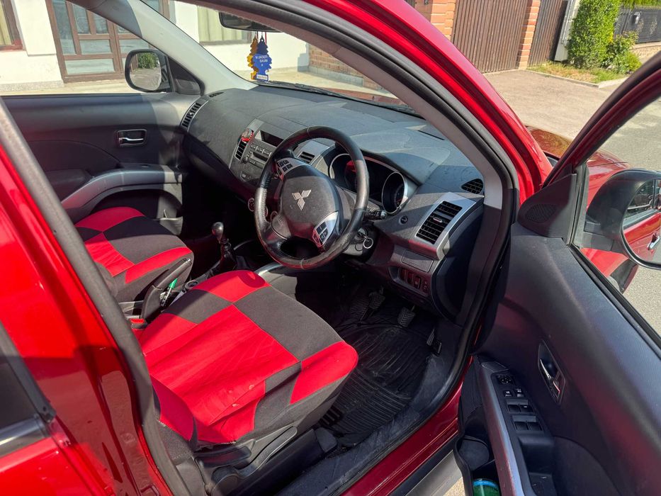 Dezmembrari Dezmembrez Piese piesa Dez Mitsubishi Outlander 2.0 an2010