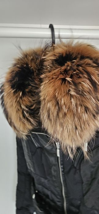 Ново Италианско яке FLO CLO с гъши пух и яка от естествен косъм