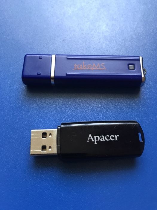 Memory stick 8GB x 2 curate + adaptor MicroSD Kingston