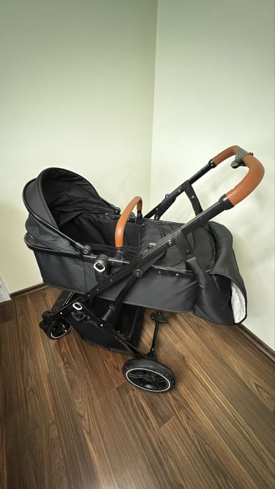 Количка с кош за кола