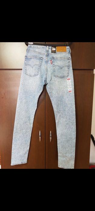 Blugi originali de la Levi's