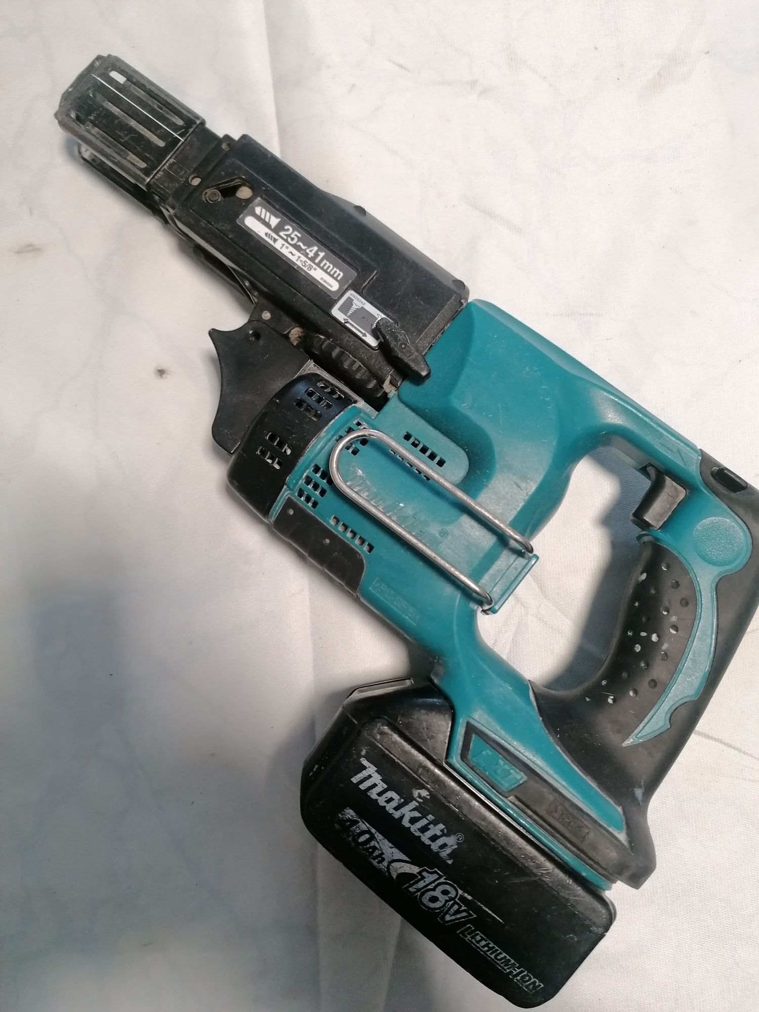 Autofiletanta rigips makita dfr450x, 4ah