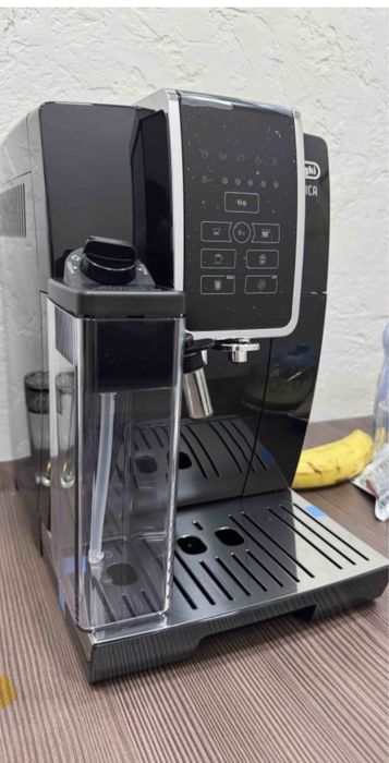 Кофемашина Delonghi Dinamica