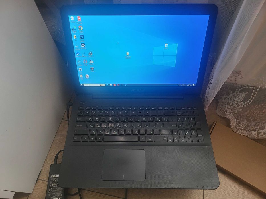 Asus X554L Intel Core i3-4005U 2tb hdd, 8gb DDR3, Full HD, 256gb  SSD