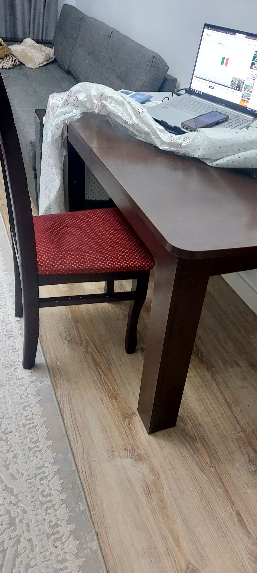 Стол ,стулья мебель