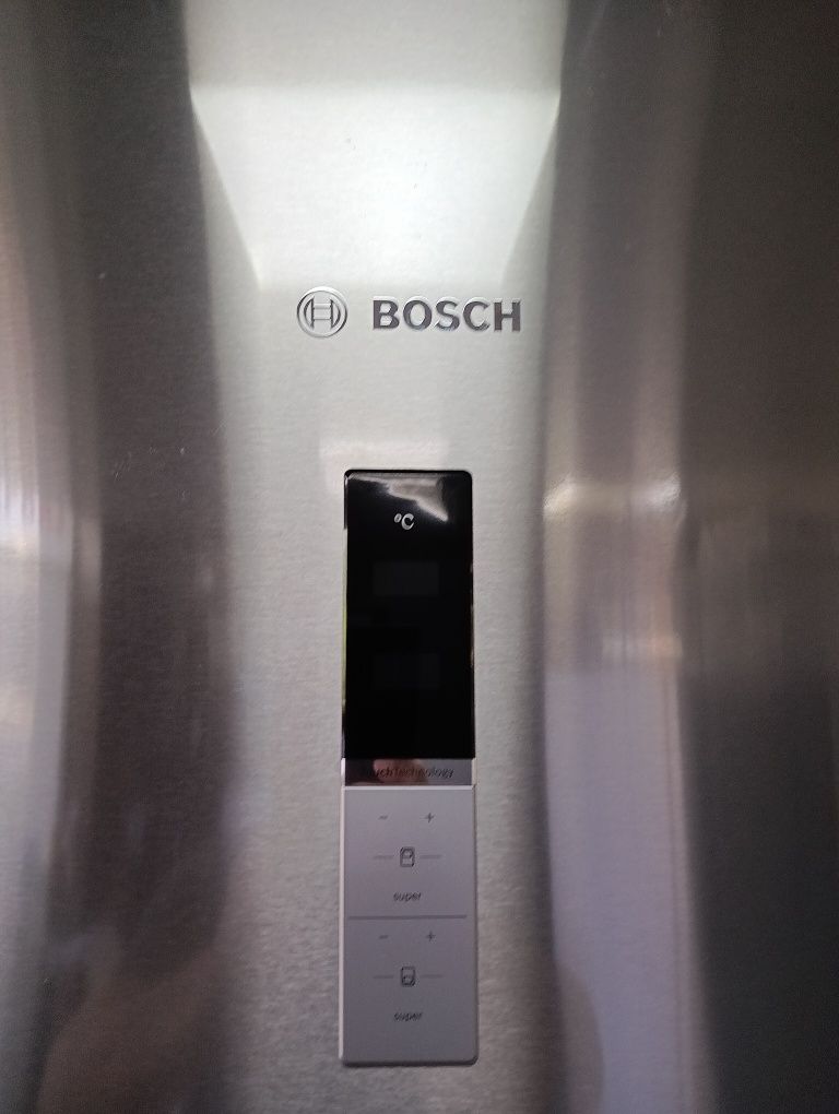 Иноксов комбиниран хладилник с фризер Бош Bosch A+++ 2 години гаранция