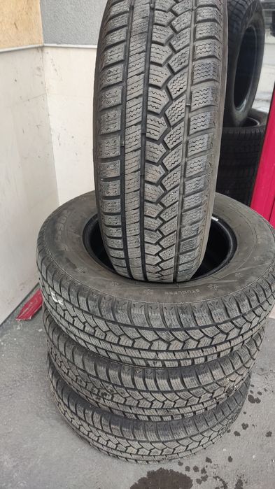 Зимни гуми Sunnful 205/70r15. 15