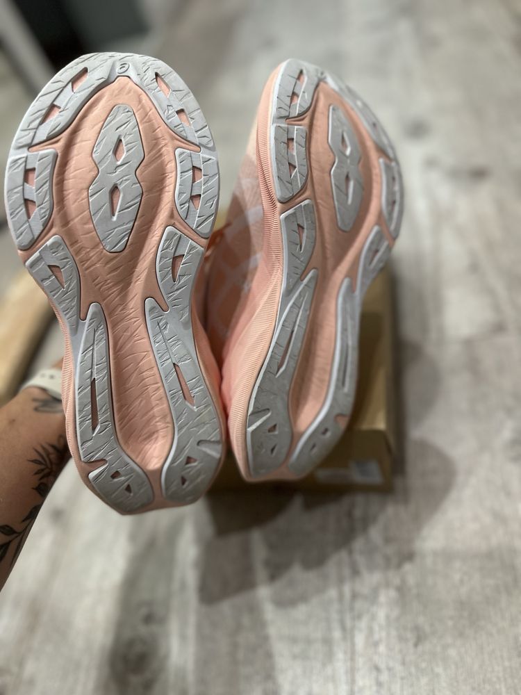Маратонки за бягане asics