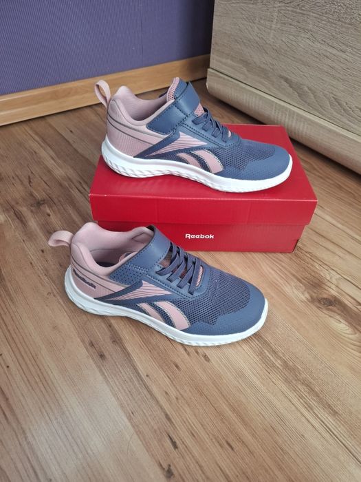 Маратонки за момиче