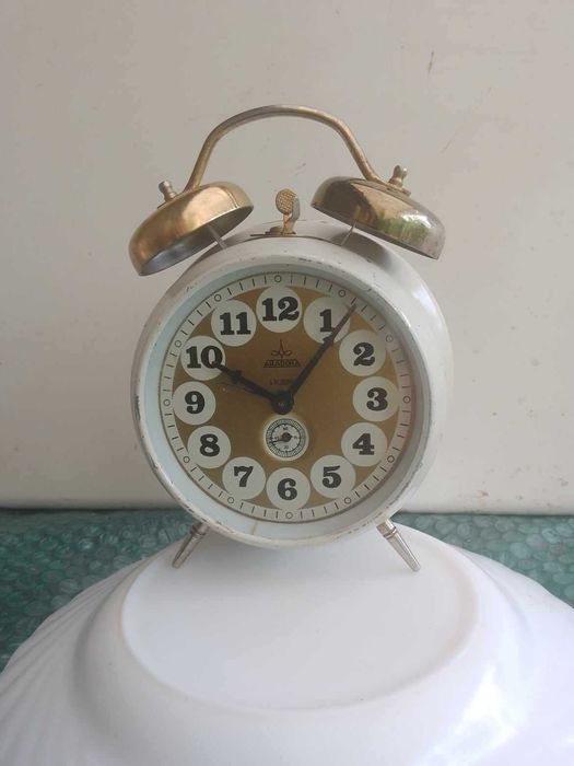 Ceas desteptator de masa mecanic ARADORA  .