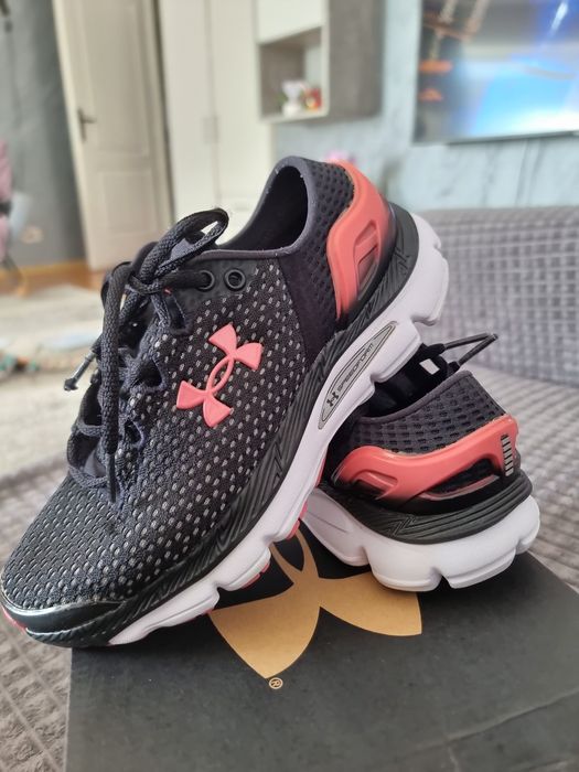 Adidasi under armour speedform intake 2