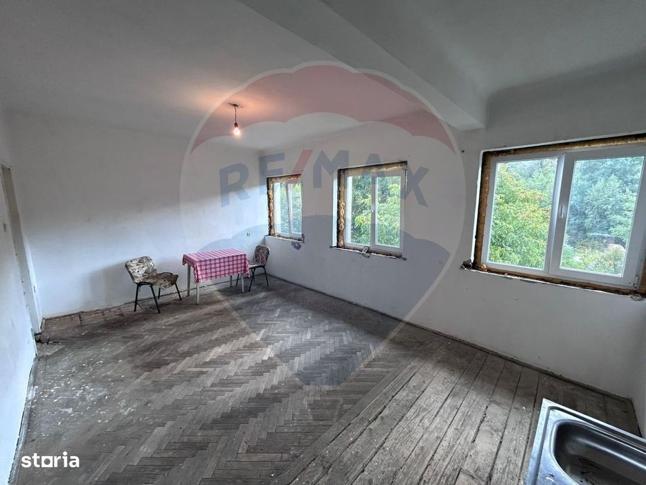 Garsoniera spatioasa de vanzare in Cavnic – locatie centrala