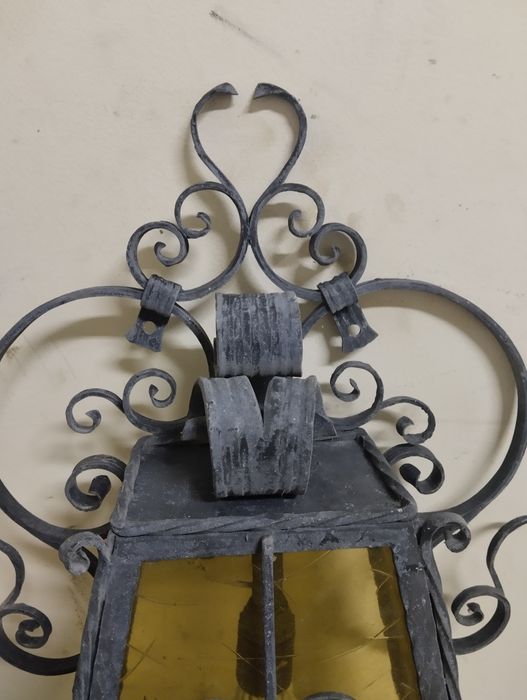 Стар фенер от ковано желязо