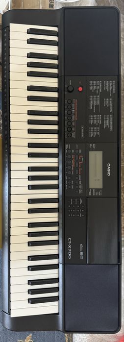 Продам синтезатор Casio CT-X700