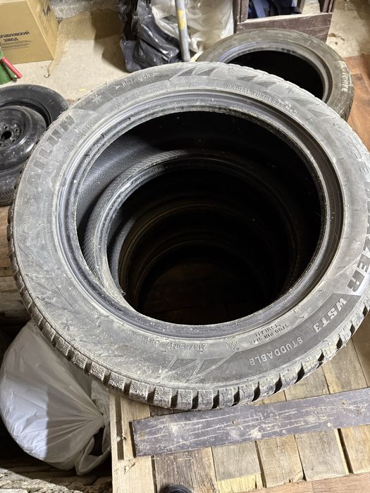 Зимный шины 215/55/17