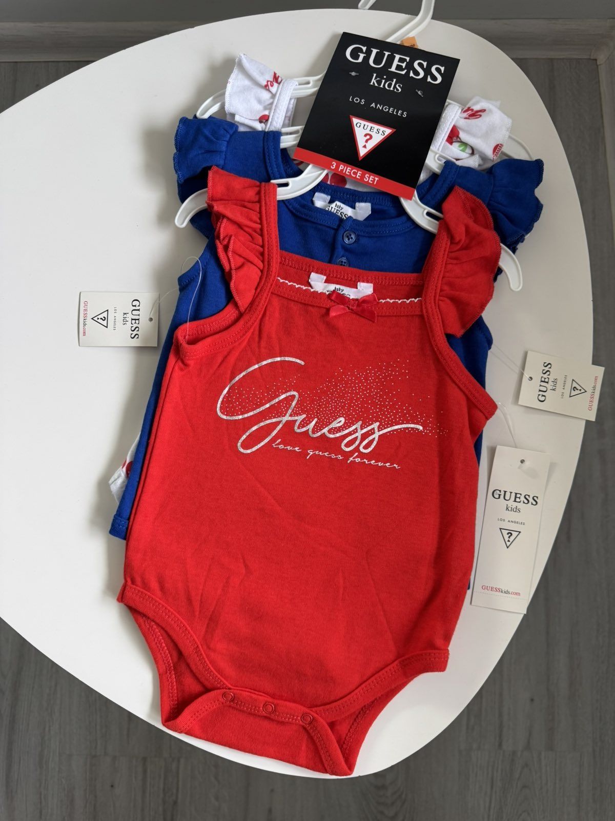 GUESS - 3бр бодита комплект