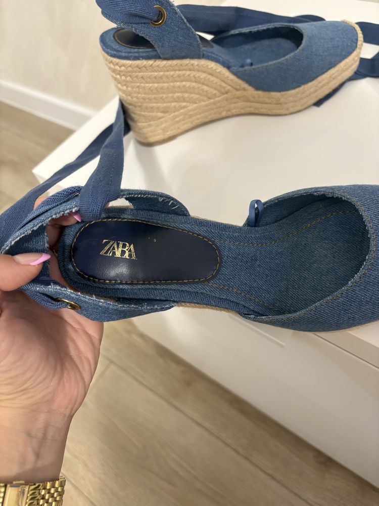 Дамски обувки Zara с връзки