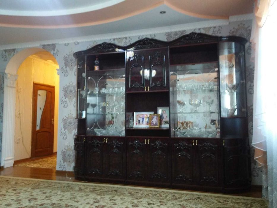 Мебель для зала, стеклянный коричневый