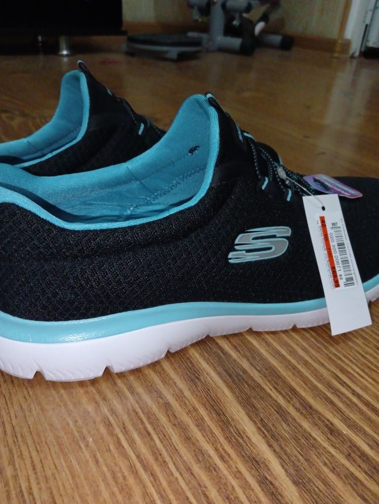 Кроссовки ж/м из  Германии производство Вьетнам оригинал Skechers 42Р