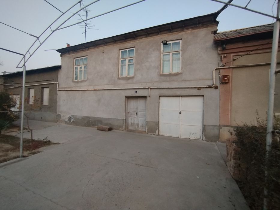 Chilonzor uchastka sotiladi