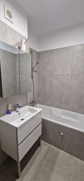 Inchiriez apartament 3 camere Bucuresti Straulesti direct proprietar