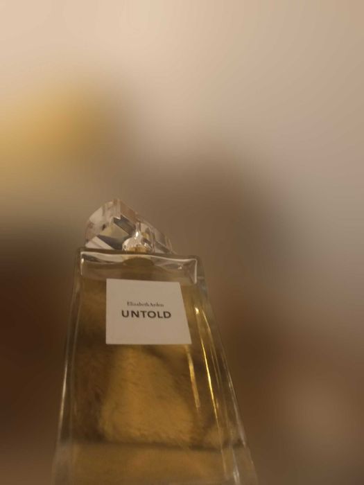 Parfum Elizabeth Arden Untold de damă