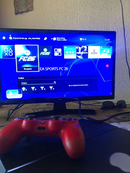Ps4 500gb cu 1/2 manete