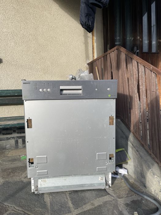 Masina de spalat vase Beko DSN 4532 FX incorporabila