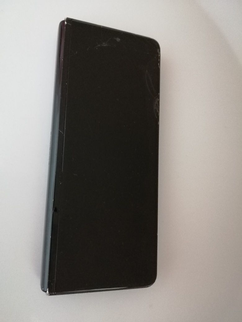 Samsung Galaxy Fold 3 Defect Display