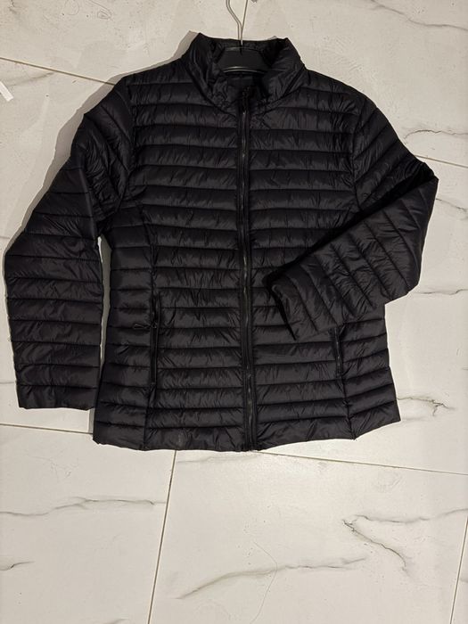 Geaca noua nepurtata