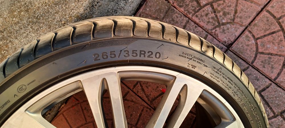 Anvelope Dunlop de iarnă 235/40/r19
