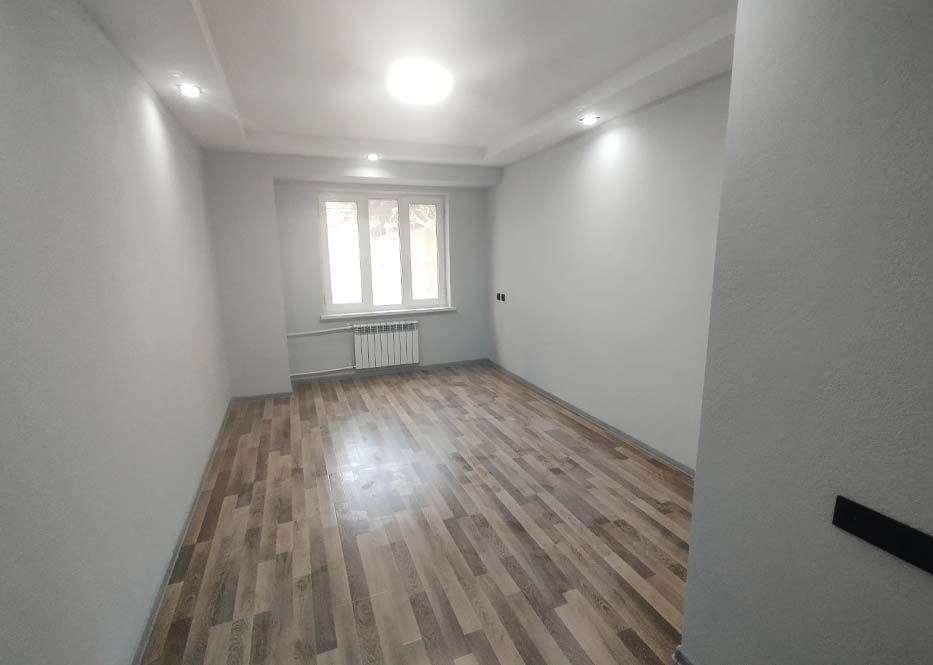 Yunusobod Abdulla Qodiriy metro  oldida ofes ijaraga beriladi