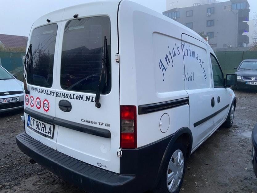 Ocazie vând Opel combo 1.7 TDI