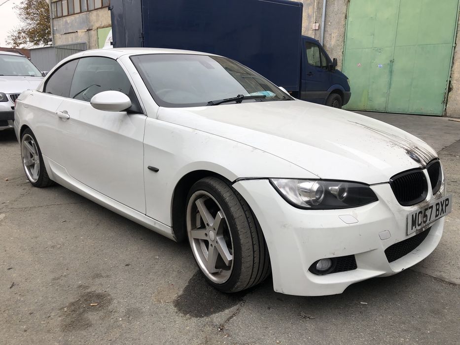 Продаваме на части бмв е93 325и  bmw e93 325i.