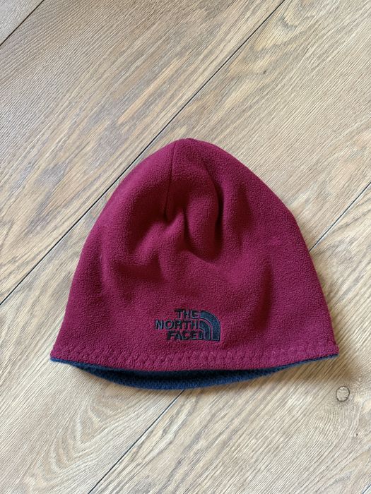 Шапка north face двусторонняя