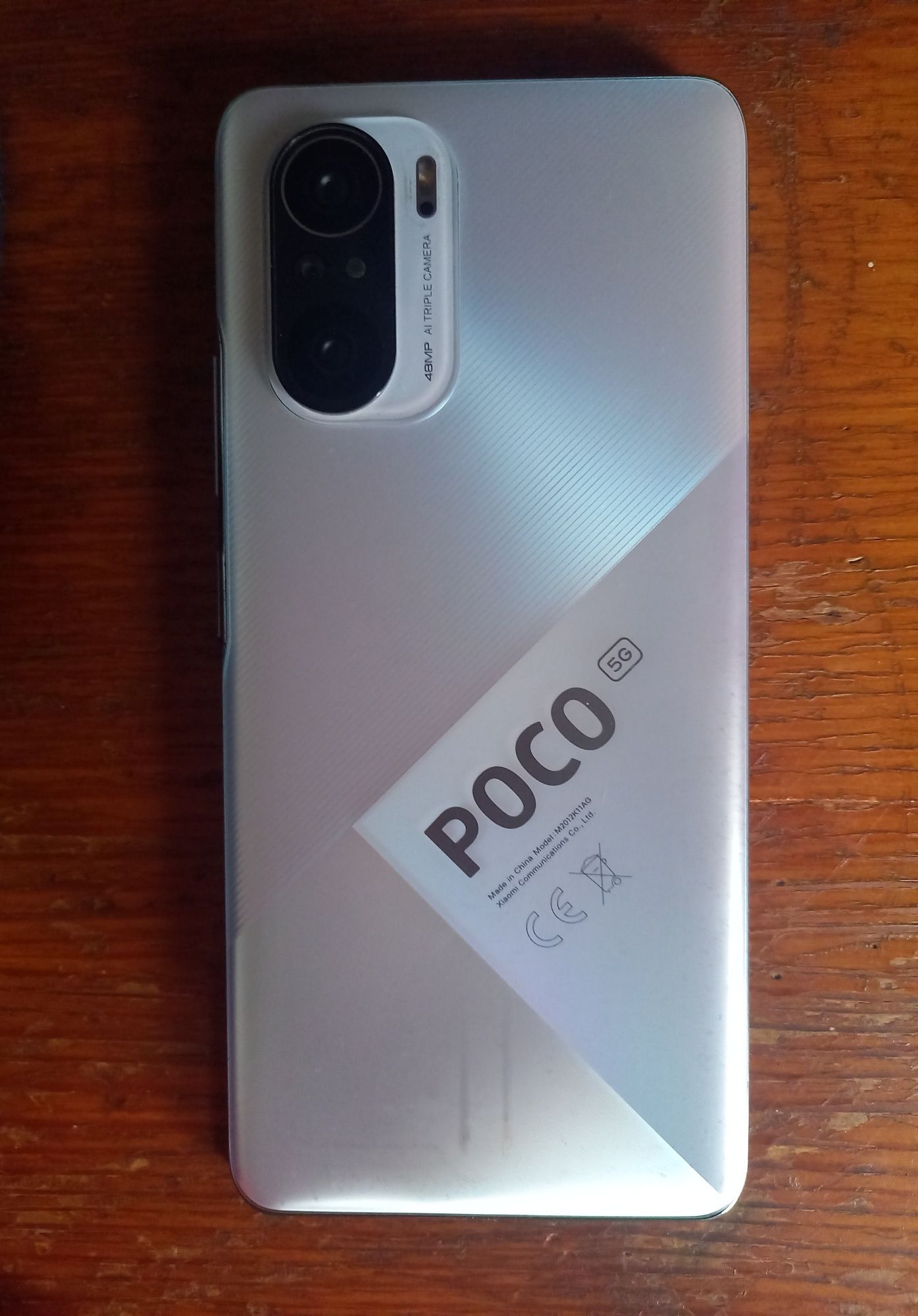 Продам POCO F3 срочно