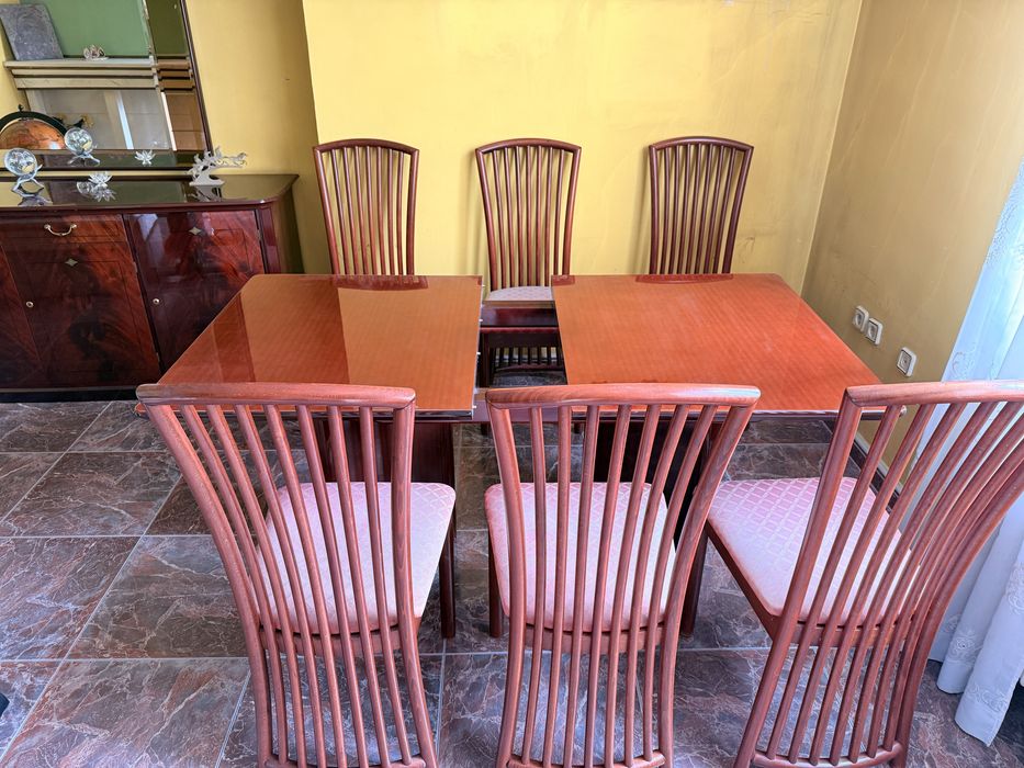 Холна мебел от масив